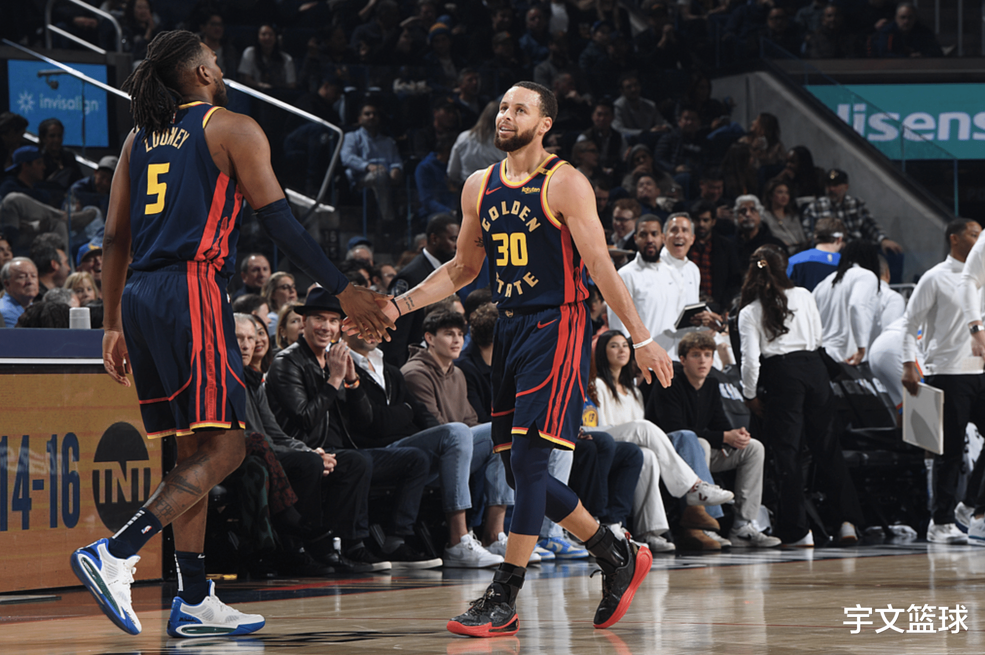 勇士力克雷霆,欧文带队取胜 勇士力克雷霆,欧文带队取胜