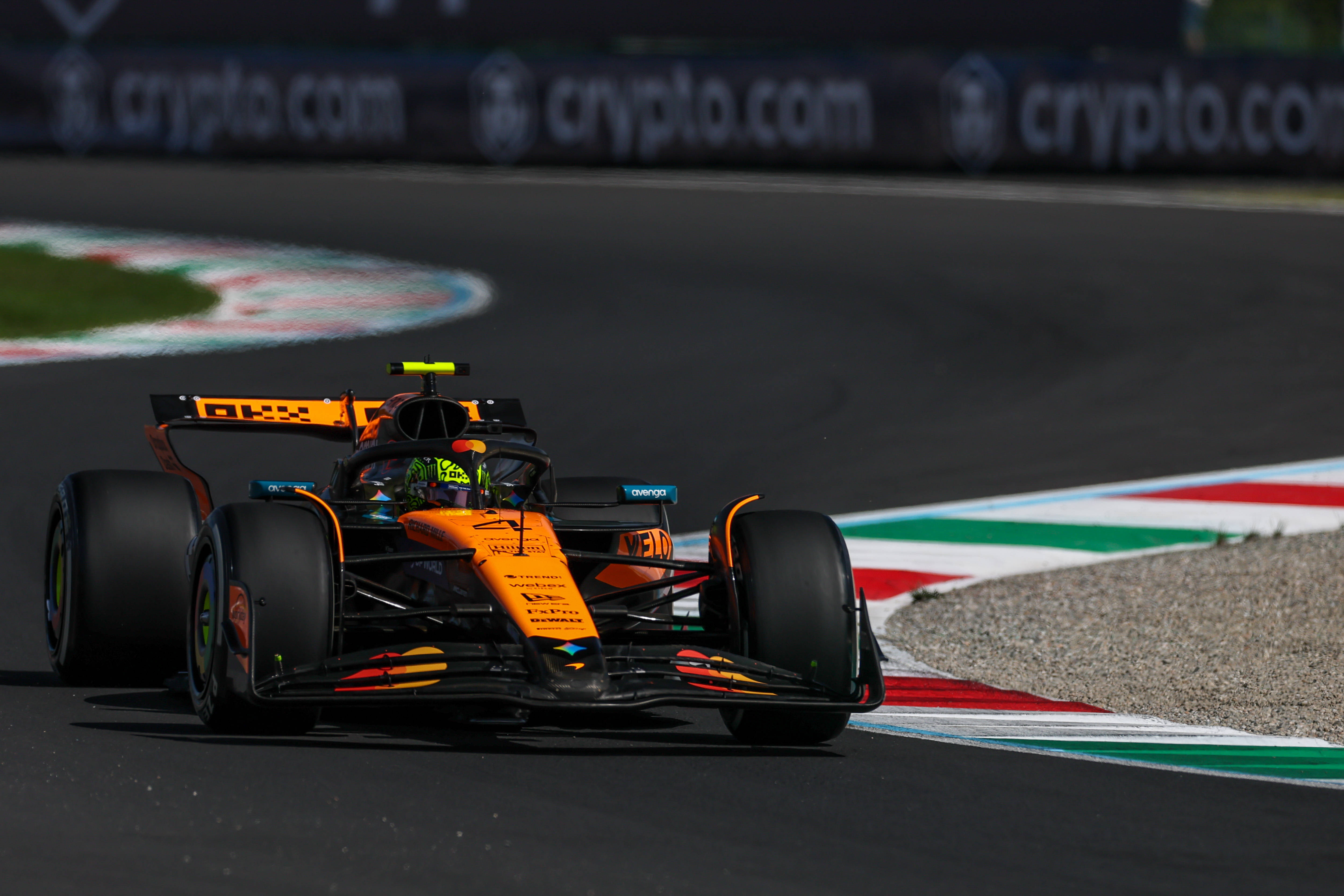 迈凯伦绝杀法拉利,维斯塔潘惊艳四座 迈凯伦绝杀法拉利,维斯塔潘惊艳四座