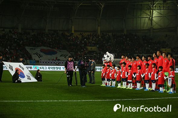 韩国队轻取波兰队，许昕扛起全队