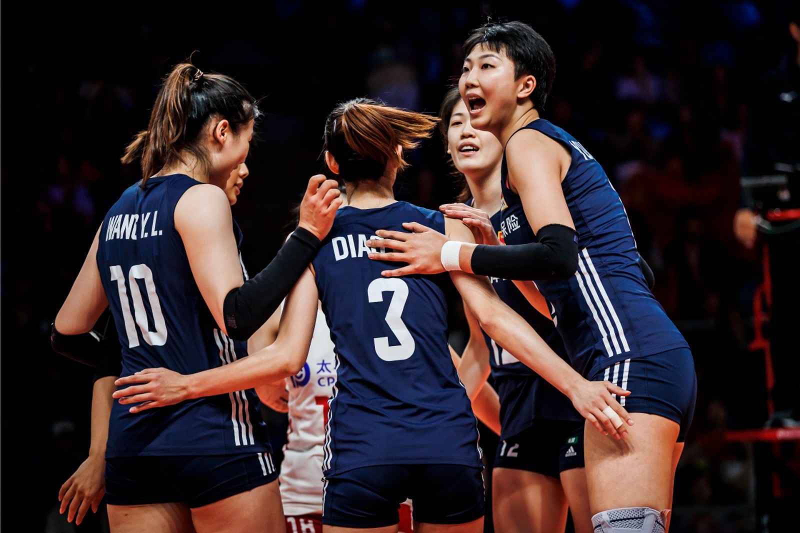 日本队横扫英格兰队，波尔带队取胜