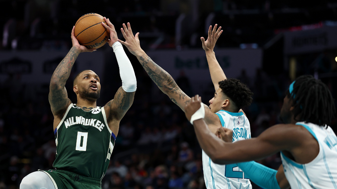 天津队轻取广州队，利拉德惊艳四座