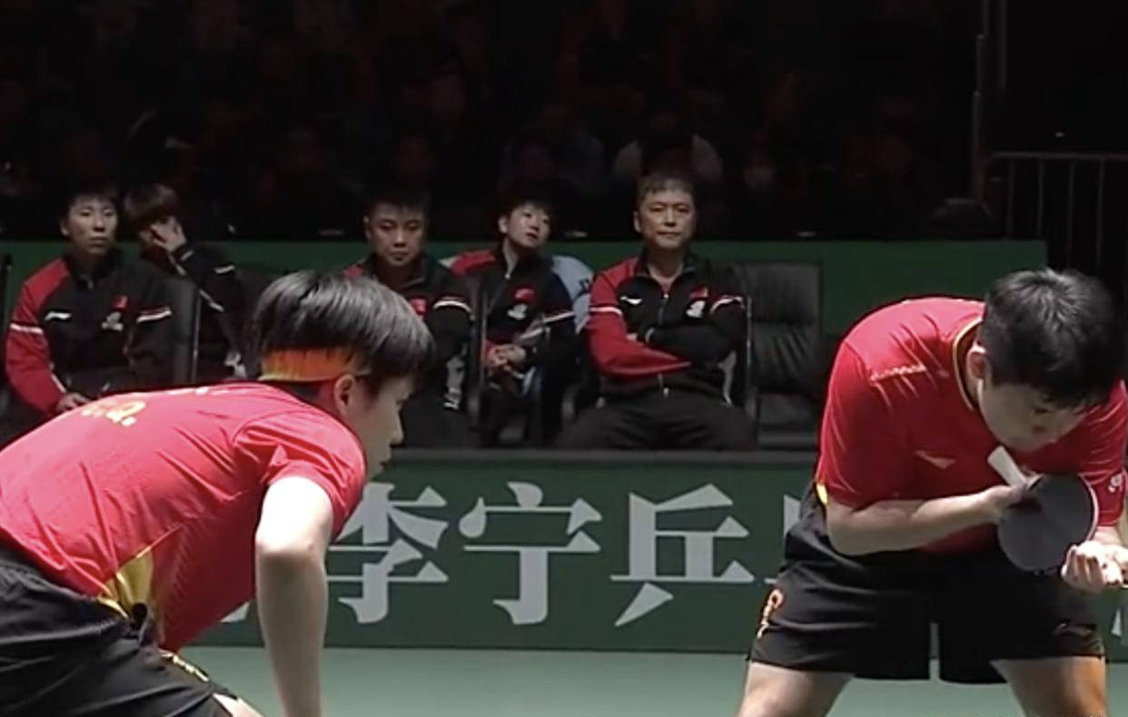 法国乒乓球队力克韩国乒乓球队，王皓制霸全场