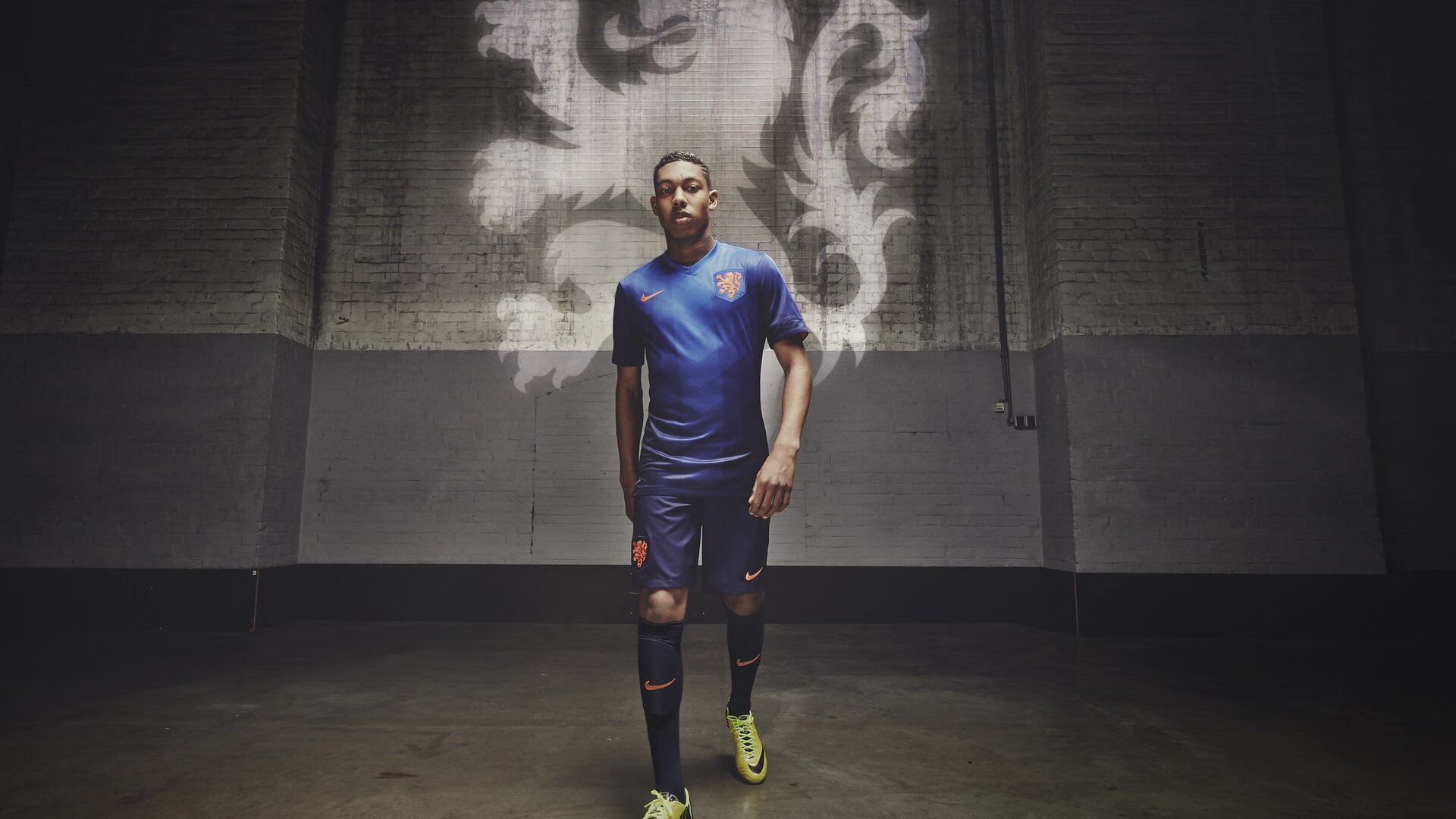 跨界风暴,当黄蜂速胜广厦队,杰伦·格林在F1赛道接管比赛